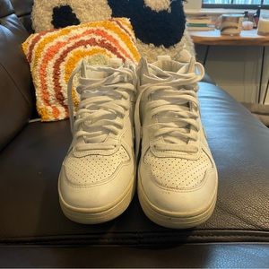 Very cute Veja sneakers.